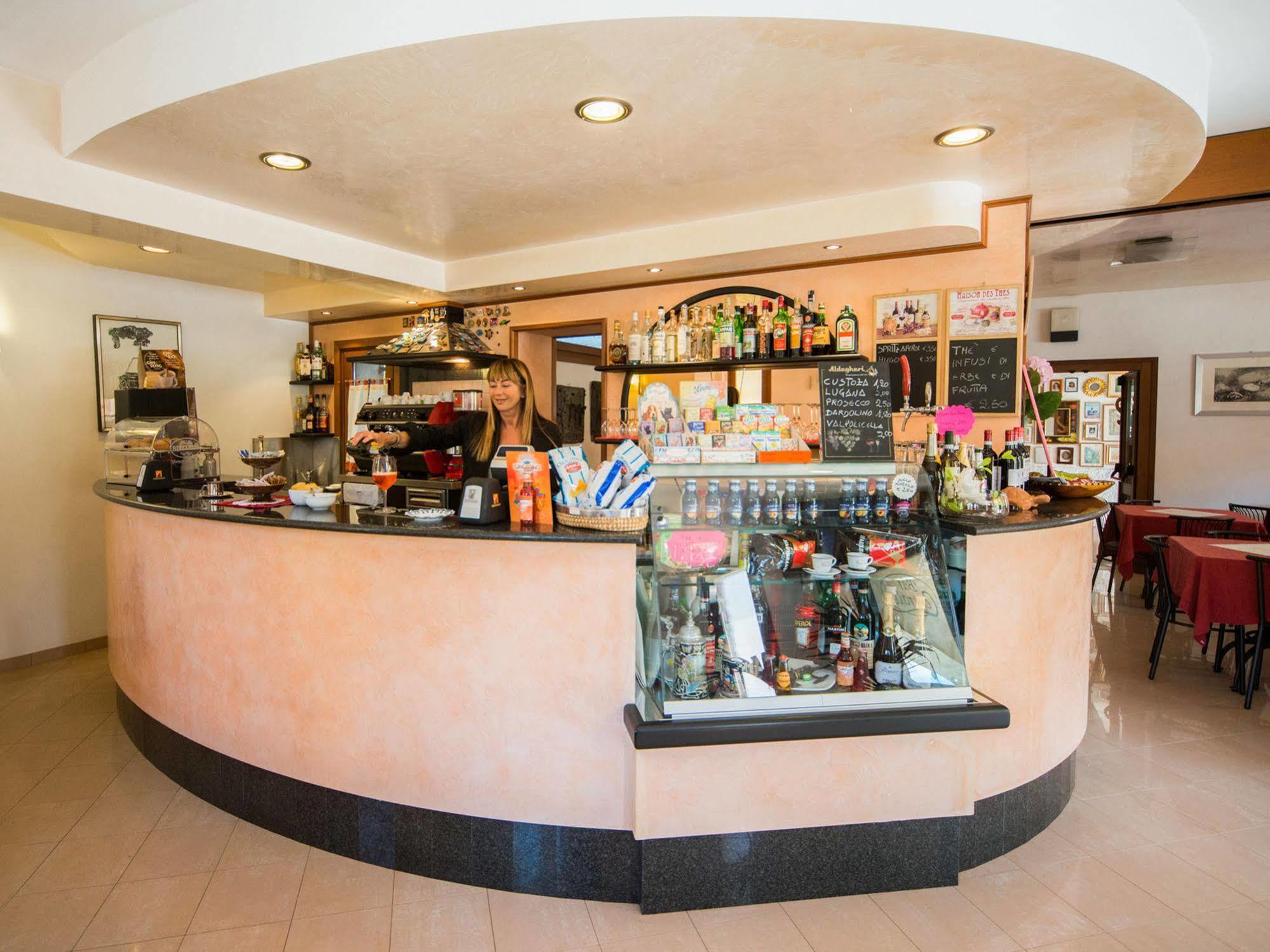 Albergo Centrale 2* San Zeno di Montagna