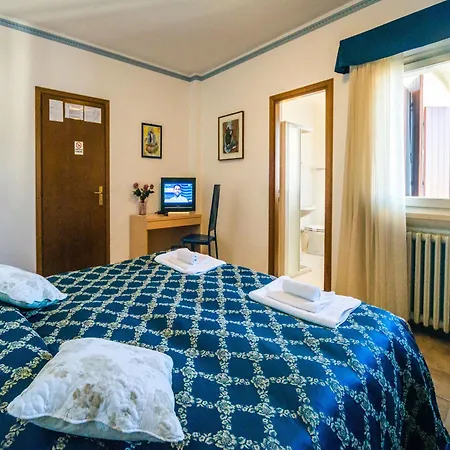 Albergo Centrale San Zeno di Montagna Extérieur photo